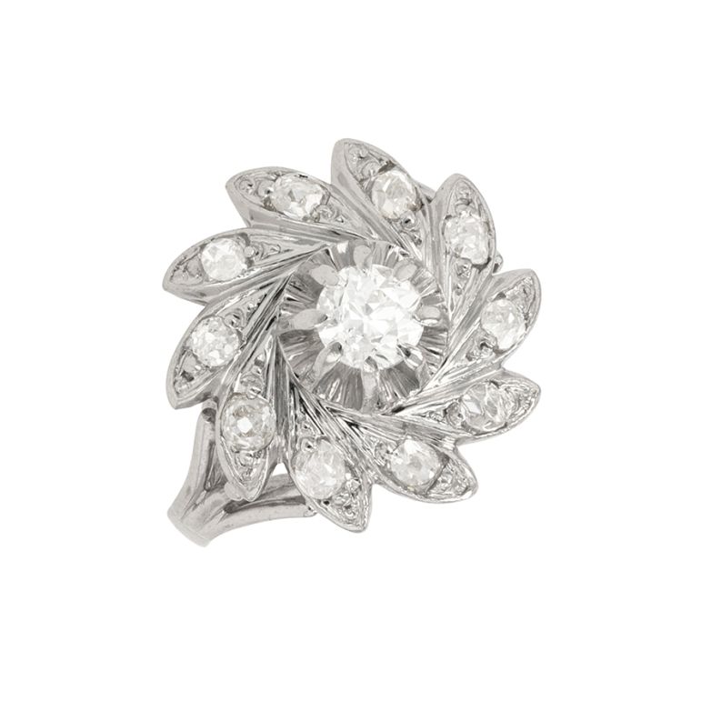 Acheter Bague vintage diamants 0.78 carat or blanc et platine 8.03g Comme neuf - 2300,00 € Bague vintage diamants 0.78 carat or blanc et platine 8.03g Comme neuf - reconditionné disponible sur Gemme Les Bijoux